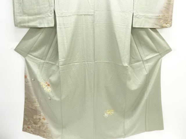  地紙に椿・菊模様刺繍訪問着